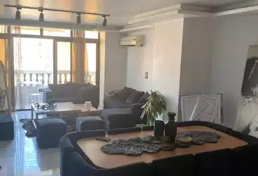 Furnished Apartment For sale - 3 rooms - floor 11
