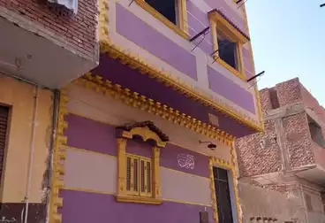 House / Home For sale - 8 rooms