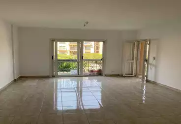 Apartments For sale - 3 rooms - floor 1