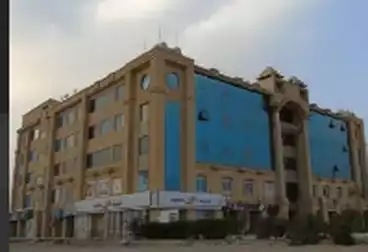 مصنع للإيجار