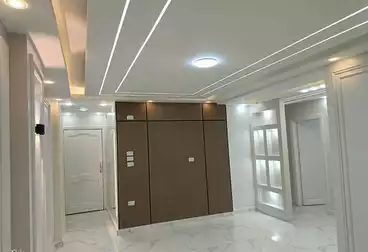 Apartments For sale - 3 rooms - floor 8