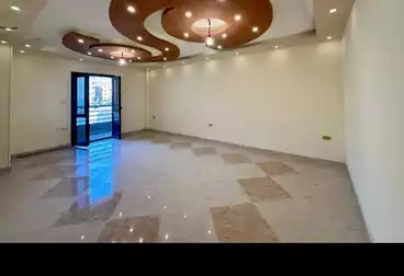 Apartments For sale - 3 rooms - floor 1