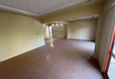 Apartments For sale - 3 rooms - floor 1