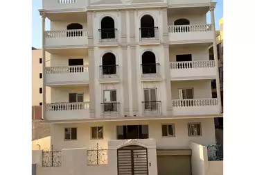 Apartment with Garden For sale - 3 rooms - floor 0