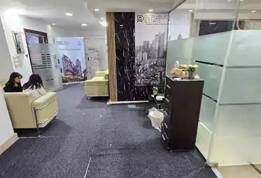 إداري للإيجار - 4 غرف - بالدور 7