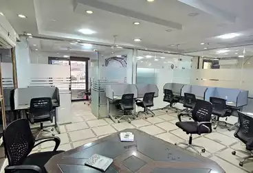 مكاتب للإيجار - 5 غرف - بالدور 2