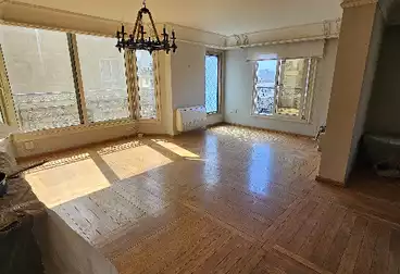 Apartments For sale - 4 rooms - floor 4