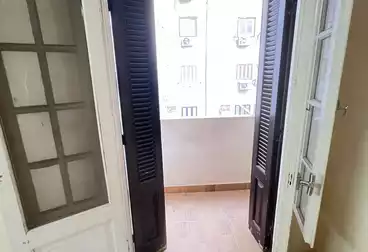 Apartments For sale - 2 rooms - floor 3