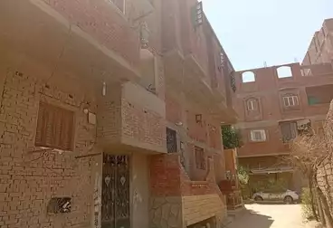 Building For sale - 3 rooms