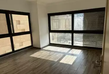 Apartments For sale - 3 rooms - floor 1