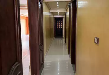 شقق للإيجار - 3 غرف - بالدور 8