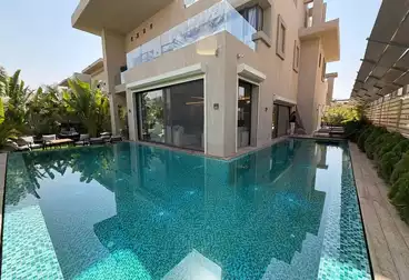 فيلا منفصلة للبيع - 6 غرف