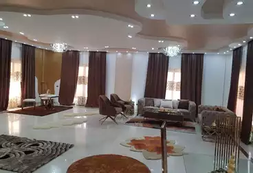 فيلا منفصلة للبيع - 7 غرف