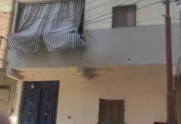 Building For sale - 4 rooms