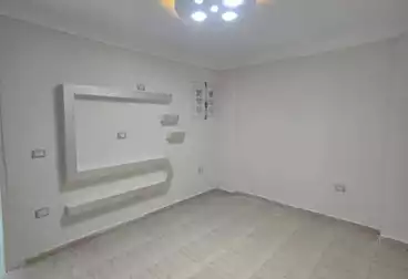 Apartments For sale - 2 rooms - floor 8