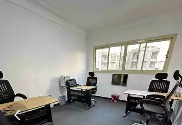 Administrative For rent - 4 rooms - floor 2
