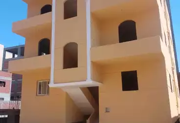 Apartments For sale - 4 rooms - floor 1