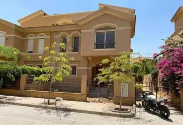 Villas For sale - 4 rooms