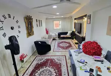 Apartments For sale - 3 rooms - floor 8