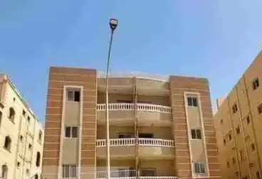 شقق للبيع - 3 غرف - بالدور 0