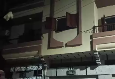Building For sale - 3 rooms