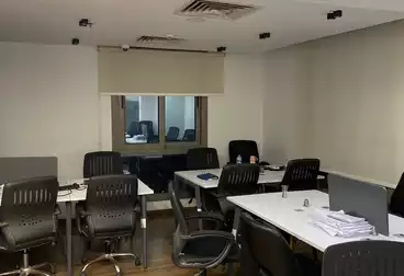 مكاتب للإيجار - 4 غرف - بالدور 1
