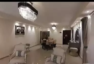 Furnished Apartment For sale - 3 rooms - floor 5