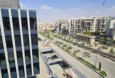 إداري للبيع - 5 غرف - بالدور 1