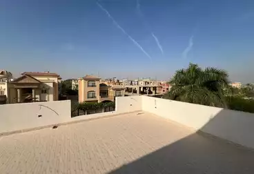 فلل للبيع - 8 غرف