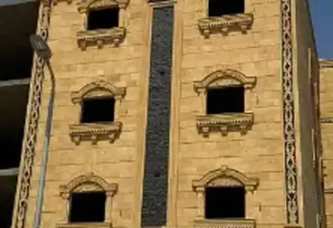 مصنع للإيجار