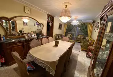 Furnished Apartment For sale - 3 rooms - floor 10