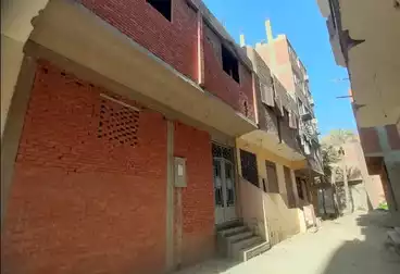 Building For sale - 4 rooms