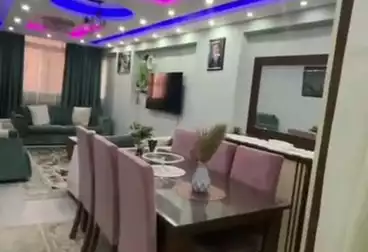 شقق للبيع - 2 غرف - بالدور 8