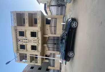 دوبلكس للبيع - 4 غرف - بالدور 0