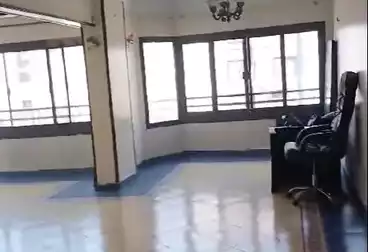 Apartments For sale - 3 rooms - floor 8