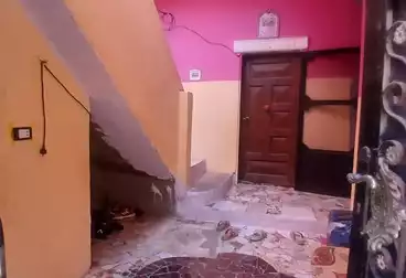 Building For sale - 5 rooms