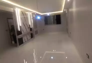 Apartments For rent - 3 rooms - floor 5