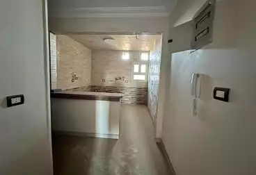 Apartments For sale - 3 rooms - floor 1