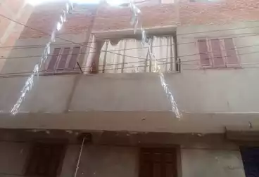 House / Home For sale - 6 rooms