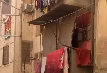Building For sale - 4 rooms