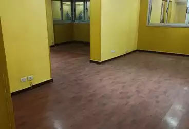 إداري للإيجار