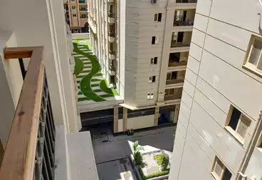 Apartments For rent - 3 rooms - floor 8