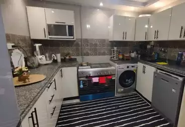 Apartments For sale - 2 rooms - floor 5