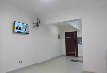 مكاتب للإيجار - 1 غرف - بالدور 1