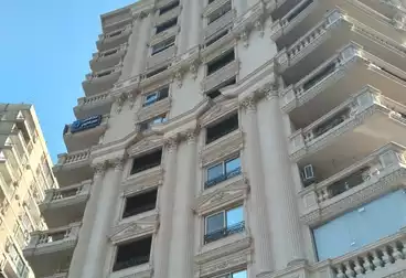 Apartments For sale - 3 rooms - floor 2