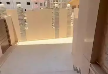 شقق للبيع - 3 غرف - بالدور 0