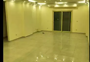 إداري للإيجار - 3 غرف - بالدور 0