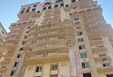مكاتب للبيع - 10 غرف - بالدور 2