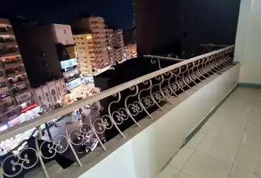 شقق مفروشة للبيع - 3 غرف - بالدور 8