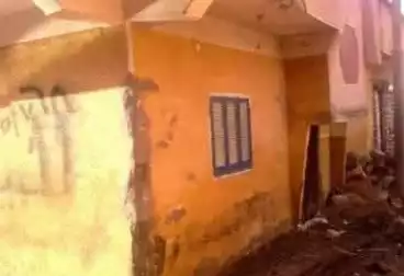 House / Home For sale - 4 rooms